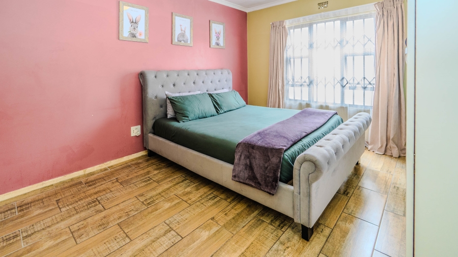 4 Bedroom Property for Sale in Sunset Glen Western Cape